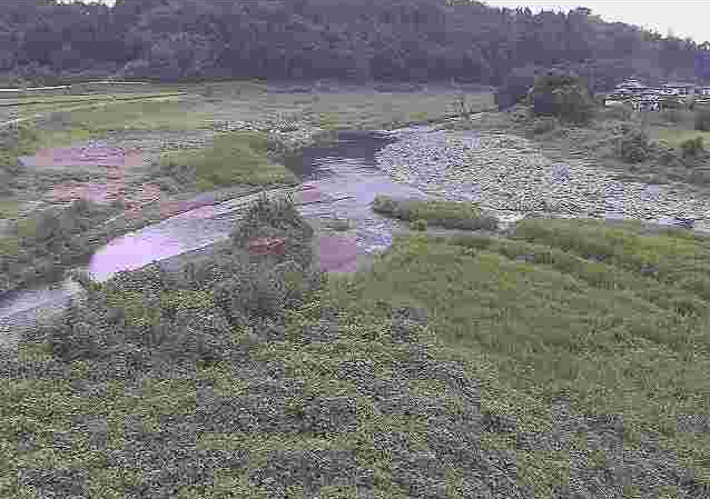 菊池川藤田ライブカメラは、熊本県菊池市の藤田に設置された菊池川が見えるライブカメラです。