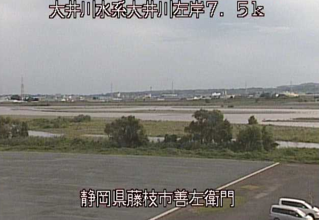 大井川善左衛門ライブカメラは、静岡県藤枝市の善左衛門に設置された大井川が見えるライブカメラです。