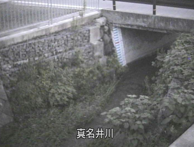 真名井川水位観測所ライブカメラは、京都府宮津市江尻の真名井川水位観測所に設置された真名井川が見えるライブカメラです。