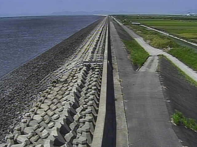 有明海川副海岸ライブカメラは、佐賀県佐賀市の川副海岸に設置された有明海が見えるライブカメラです。