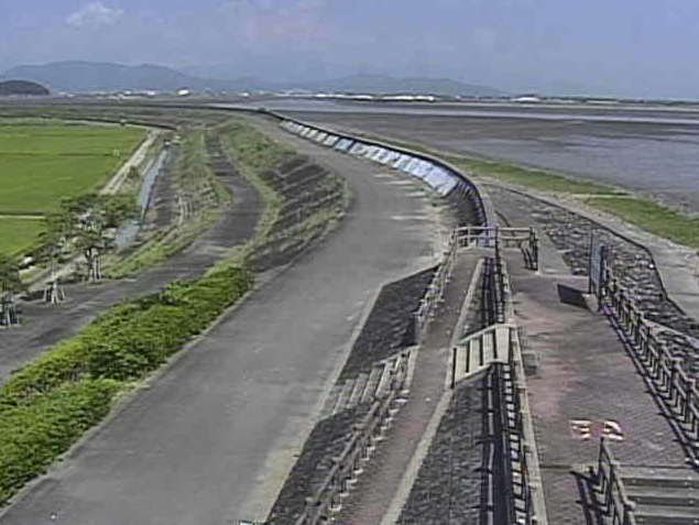 有明海鹿島海岸ライブカメラは、佐賀県鹿島市の鹿島海岸に設置された有明海が見えるライブカメラです。