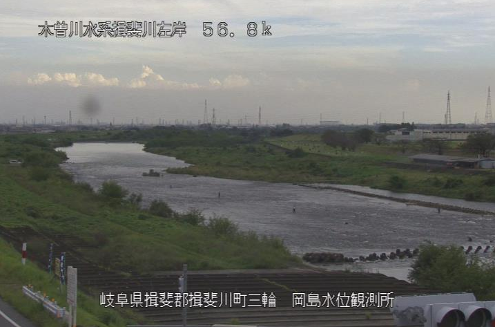 揖斐川岡島ライブカメラは、岐阜県揖斐川町三輪の岡島水位観測所に設置された揖斐川が見えるライブカメラです。