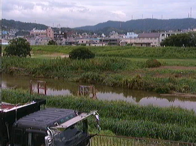 石川道明寺下流ライブカメラは、大阪府藤井寺市国府の道明寺下流に設置された石川が見えるライブカメラです。