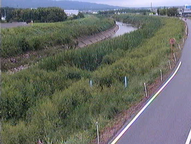 曽我川保田下流ライブカメラは、奈良県川西町保田の保田下流に設置された曽我川が見えるライブカメラです。
