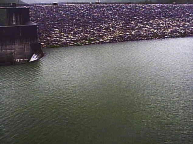 野洲川青土ダムライブカメラは、滋賀県甲賀市土山町の青土ダムに設置された野洲川が見えるライブカメラです。