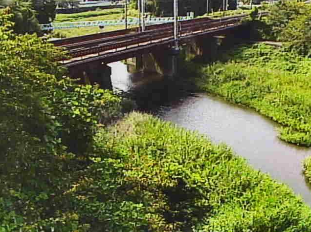芹川上芹橋ライブカメラは、滋賀県彦根市芹町の上芹橋に設置された芹川が見えるライブカメラです。
