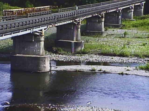 安曇川常安橋ライブカメラは、滋賀県高島市安曇川町の常安橋に設置された安曇川が見えるライブカメラです。