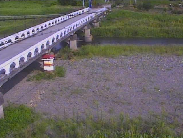 姉川大井橋ライブカメラは、滋賀県長浜市大井町の大井橋に設置された姉川が見えるライブカメラです。