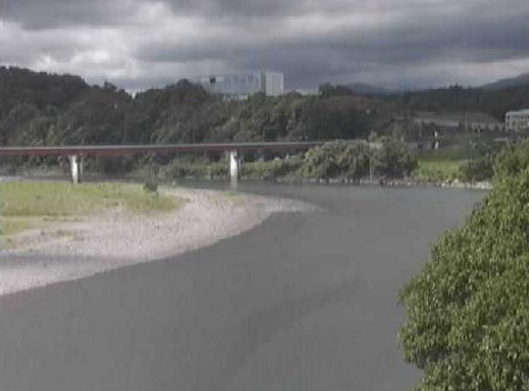 天竜川野辺地区ライブカメラは、静岡県磐田市上野部の野辺地区に設置された天竜川が見えるライブカメラです。