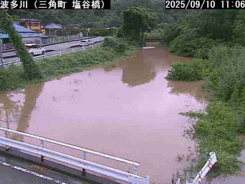 波多川塩谷橋ライブカメラ(熊本県宇城市三角町波多) 2025年9月10日時分 大雨増水時 氾濫危険水位