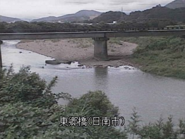 広渡川東郷橋ライブカメラは、宮崎県日南市松永の東郷橋に設置された広渡川が見えるライブカメラです。