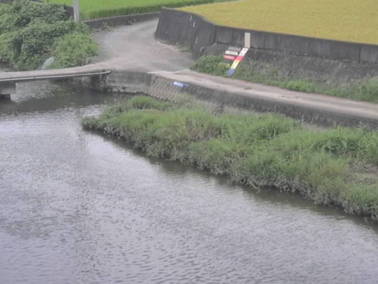 綾川滝宮ライブカメラは、香川県綾川町北の滝宮に設置された綾川が見えるライブカメラです。