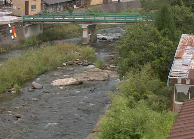 湯舟川湯舟ライブカメラは、兵庫県香美町村岡区の湯舟に設置された湯舟川が見えるライブカメラです。