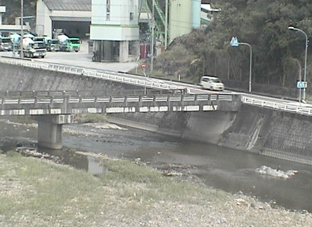 佐用川佐用ライブカメラは、兵庫県佐用町佐用の佐用に設置された佐用川が見えるライブカメラです。