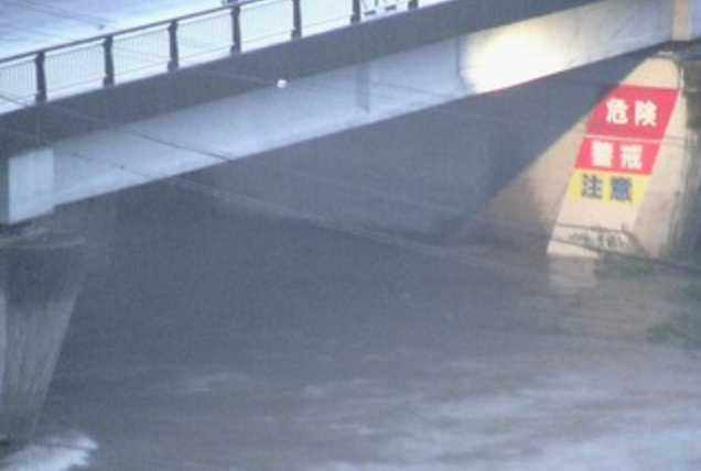 土岐川明徳橋ライブカメラは、岐阜県瑞浪市上平町の瑞浪市役所に設置された土岐川が見えるライブカメラです。独自配信による静止画のライブ映像配信です。瑞浪市役所による配信です。