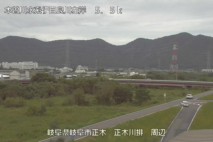 伊自良川正木川排水機場ライブカメラは、岐阜県岐阜市正木の正木川排水機場に設置された伊自良川が見えるライブカメラです。