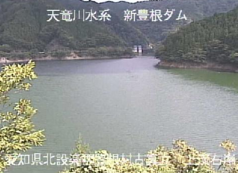 大入川古真立ライブカメラは、愛知県豊根村の古真立に設置された大入川が見えるライブカメラです。
