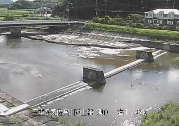 佐奈川池上橋ライブカメラは、三重県多気町西池上の池上橋に設置された佐奈川が見えるライブカメラです。