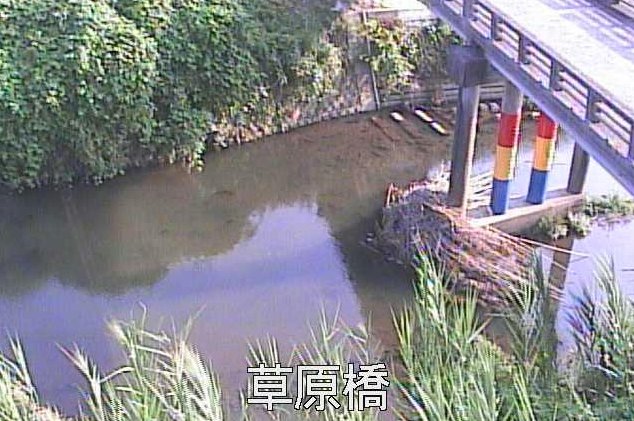 平佐川草原橋ライブカメラは、鹿児島県薩摩川内市平佐町の草原橋に設置された平佐川が見えるライブカメラです。