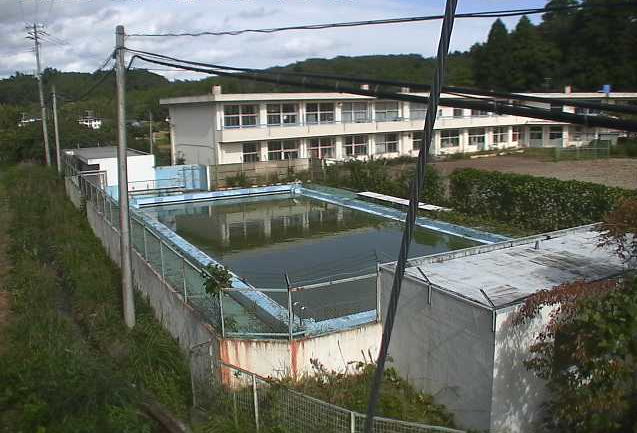 楢葉北小学校ライブカメラは、福島県楢葉町井出の楢葉北小学校(楢葉町立楢葉北小学校)に設置されたプール・グラウンドが見えるライブカメラです。