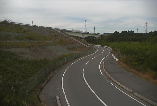 清水橋ライブカメラは、福島県大熊町大川原の清水橋に設置された福島県道166号・常磐自動車道周辺が見えるライブカメラです。