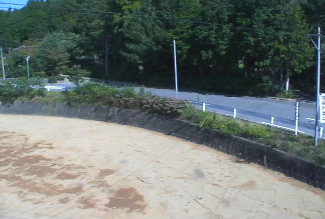 岩井戸温泉入口ライブカメラは、福島県富岡町上郡山の岩井戸温泉入口に設置された富岡町道が見えるライブカメラです。
