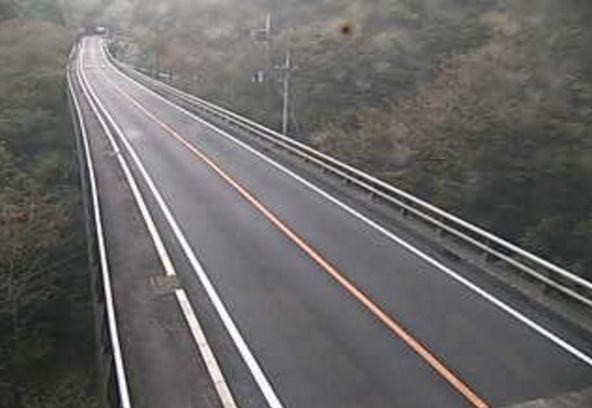 国道254号新小屋場橋ライブカメラは、群馬県下仁田町南野牧の新小屋場橋に設置された国道254号(西上州やまびこ街道)が見えるライブカメラです。