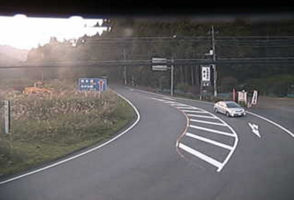 国道18号坂本ダム下ライブカメラは、群馬県安中市松井田町の坂本ダム下に設置された国道18号(中山道)が見えるライブカメラです。