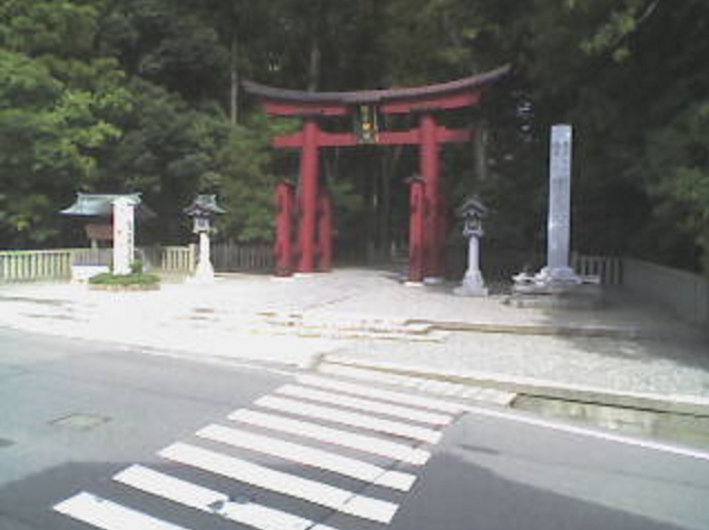 彌彦神社一の鳥居ライブカメラは、新潟県弥彦村弥彦の社彩庵ひらしおに設置された彌彦神社一の鳥居(弥彦神社一の鳥居)が見えるライブカメラです。