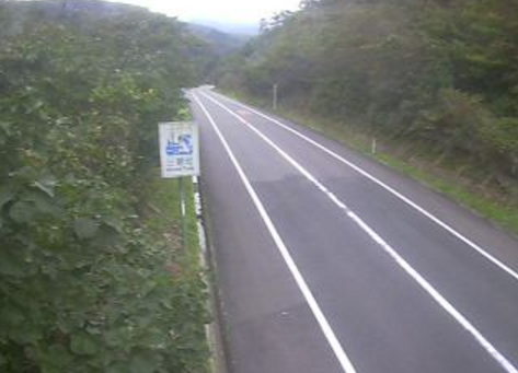 鳥取県道29号三朝東郷線波関峠ライブカメラは、鳥取県三朝町片柴の波関峠に設置された鳥取県道29号三朝東郷線が見えるライブカメラです。