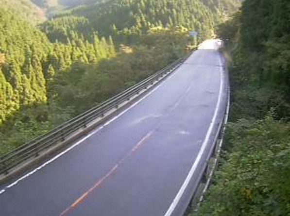 国道181号板井原ライブカメラは、鳥取県日野町板井原の板井原に設置された国道181号(出雲街道)が見えるライブカメラです。