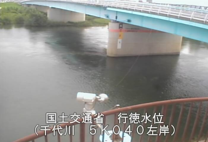 千代川行徳ライブカメラは、鳥取県鳥取市古海の行徳水位観測所に設置された千代川が見えるライブカメラです。