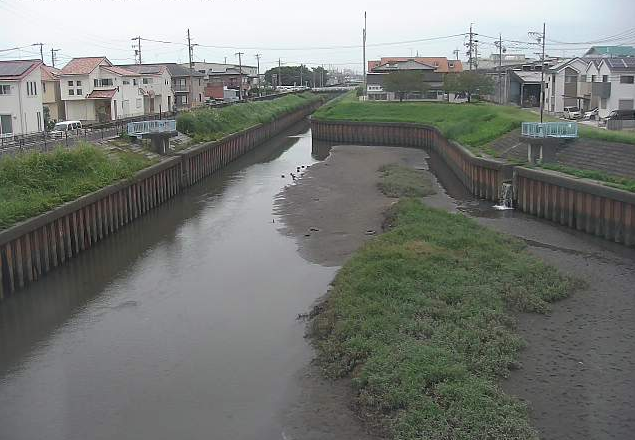 鴨田川鴨田橋ライブカメラは、愛知県北名古屋市九之坪の鴨田橋に設置された鴨田川が見えるライブカメラです。