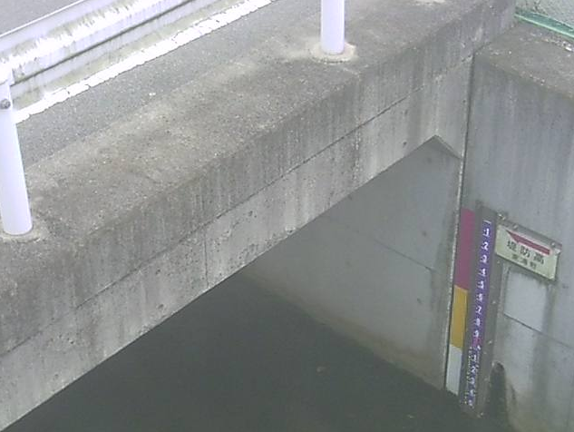 阿久比川3003号橋ライブカメラは、愛知県東浦町緒川寿の3003号橋に設置された阿久比川が見えるライブカメラです。