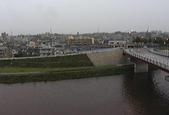 天白川菅田橋ライブカメラは、愛知県名古屋市天白区の菅田橋に設置された天白川が見えるライブカメラです。