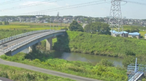 KATCH境川刈谷市泉田町ライブカメラは、愛知県刈谷市泉田町の刈谷市泉田町に設置された境川が見えるライブカメラです。