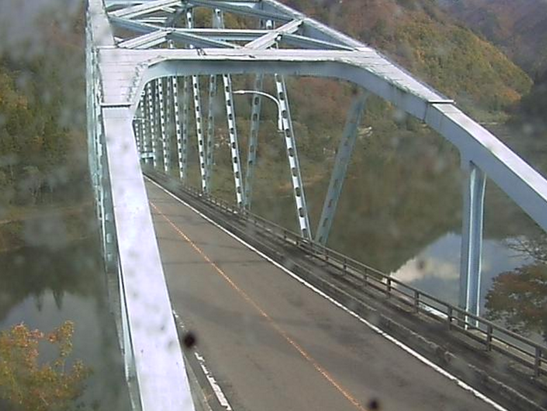 国道252号水沼橋第1ライブカメラは、福島県金山町水沼の水沼橋に設置された国道252号(沼田街道)が見えるライブカメラです。