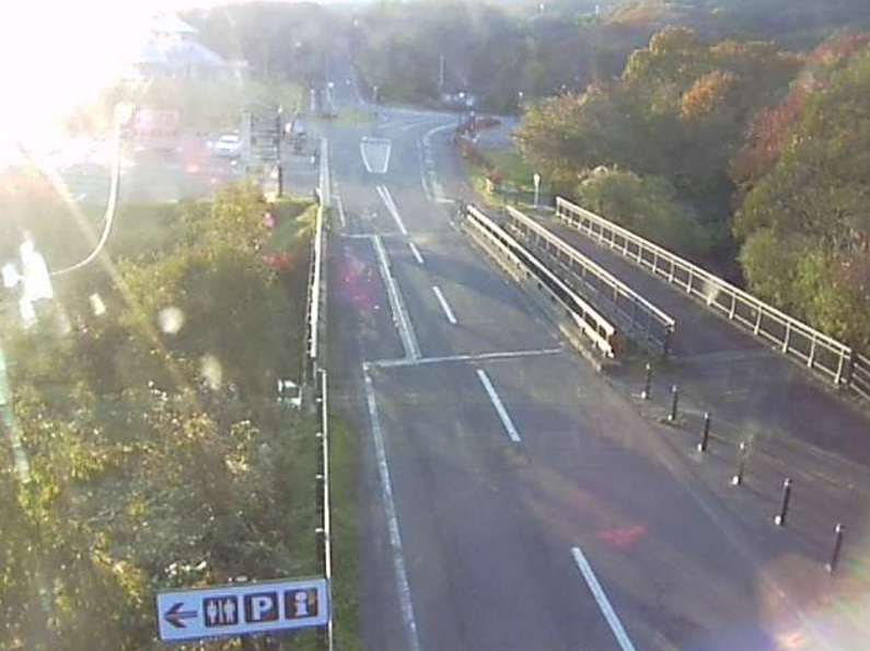 福島県道37号白河羽鳥線道の駅羽鳥湖高原第1ライブカメラは、福島県天栄村田良尾の道の駅羽鳥湖高原に設置された福島県道37号白河羽鳥線(白河羽鳥レイクライン)が見えるライブカメラです。