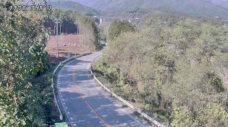 CEK飯島町与田切ライブカメラは、長野県飯島町七久保の与田切橋～柏木交差点間に設置された伊那中部広域農道が見えるライブカメラです。