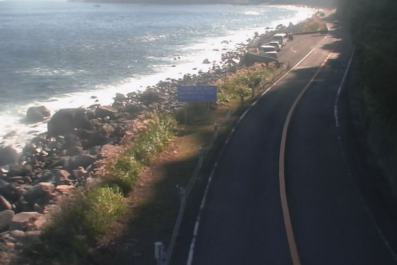 国道135号北川ライブカメラは、静岡県東伊豆町奈良本の北川に設置された国道135号(東伊豆道路)が見えるライブカメラです。