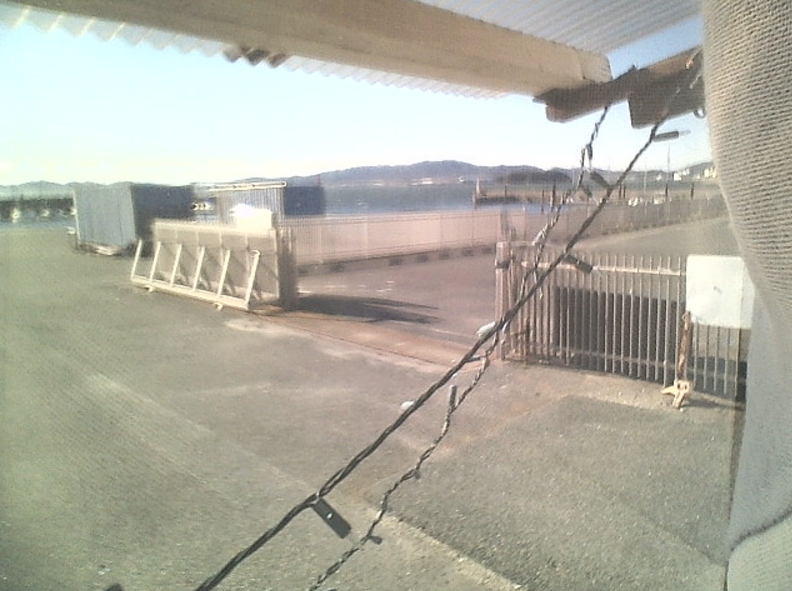 三谷ヨットハーバー西向ライブカメラ(愛知県蒲郡市三谷町)