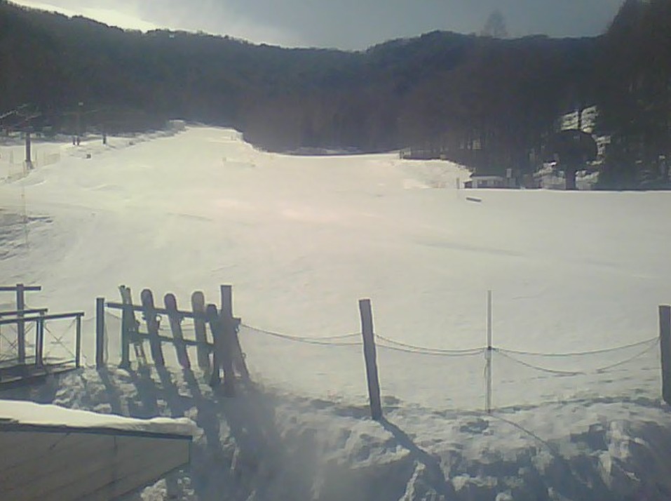 八千穂高原スキー場第4ゲレンデ方面ライブカメラ(長野県佐久穂町千代里)