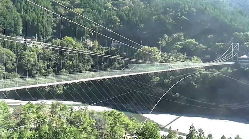 谷瀬の吊り橋ライブカメラ(奈良県十津川村谷瀬)