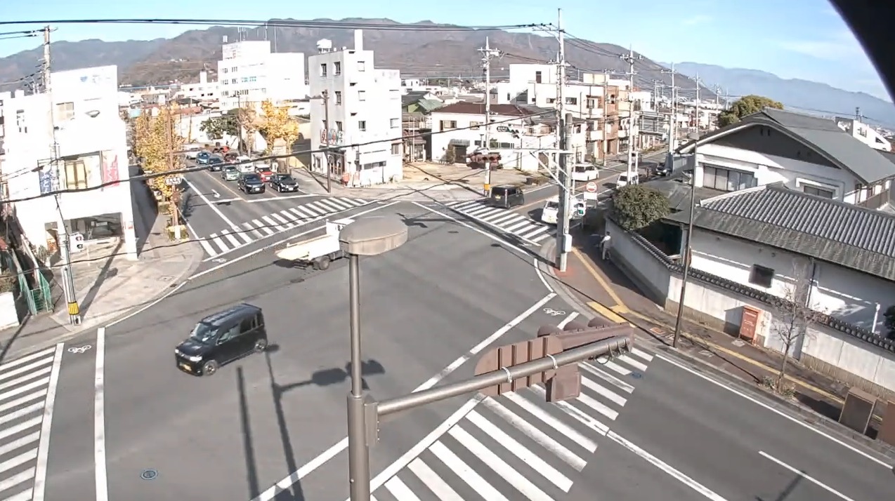 NNS平和通り遠光寺交差点ライブカメラ(山梨県甲府市伊勢)