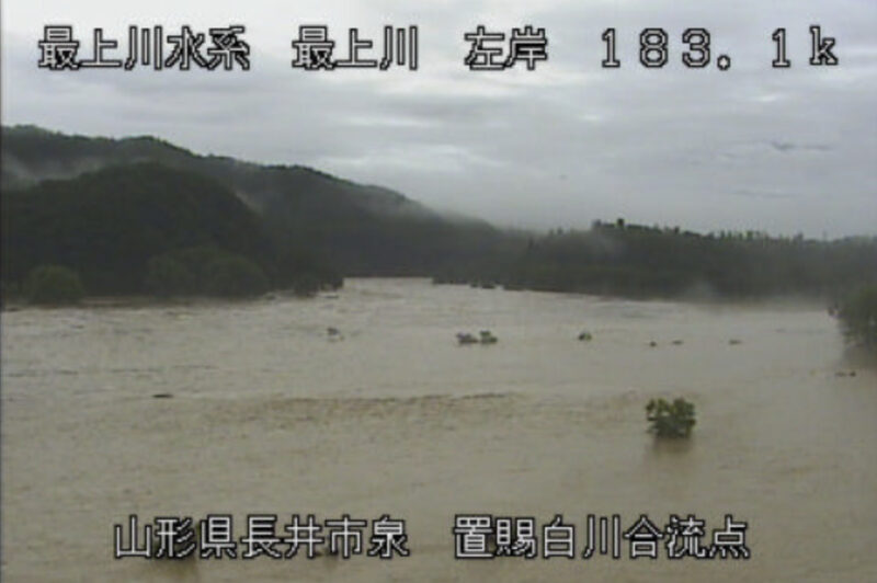 最上川泉水位観測所ライブカメラ(山形県長井市泉) 2022年8月4日 大雨時