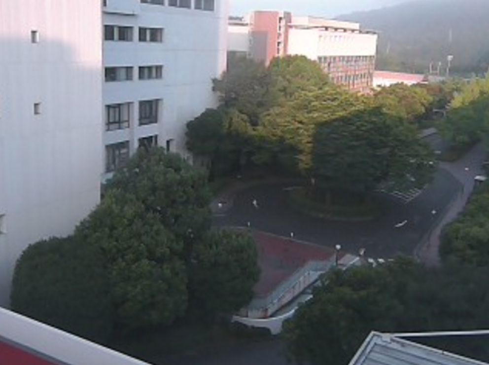 広島修道大学本館前ロータリーライブカメラ(広島県広島市安佐南区)