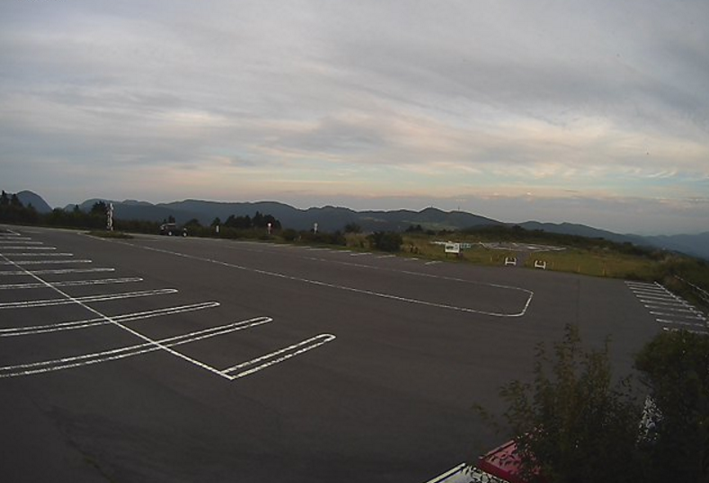 東邦航空芦ノ湖へリポートライブカメラ(静岡県裾野市茶畑)