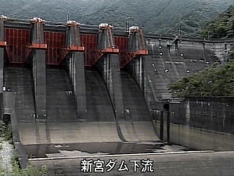 新宮ダム下流ライブカメラ(愛媛県四国中央市新宮町)