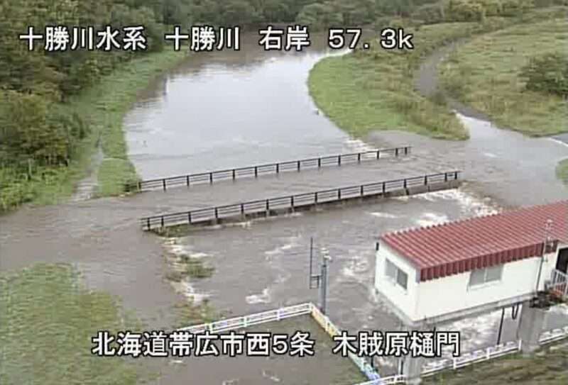 十勝川木賊原樋門ライブカメラ(北海道帯広市西6条北) 2025年9月21日7時20分 大雨河川増水時