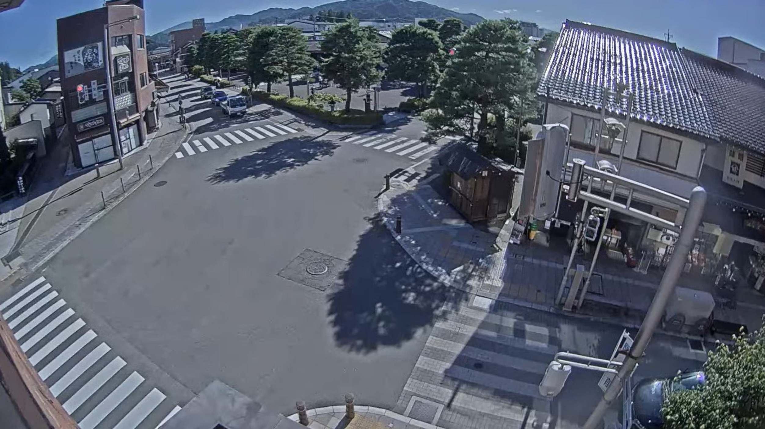 飛騨高山陣屋前ライブカメラ(岐阜県高山市本町)